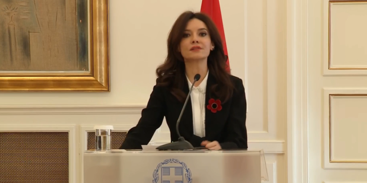 Spiropali në Athinë: Greqia të heqë ligjin e luftës (VIDEO)