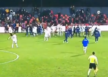 Dhuna në Vlorë, distancohet Flamurtari: Këto veprime nuk përfaqesojnë vlerat e klubit, gati të bashkëpunojmë me Policinë