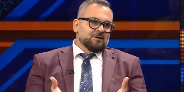 Sporti shqiptar dhe media në zi, ndahet nga jeta ish basketbollisti dhe gazetari i mirënjohur Enea Andrea