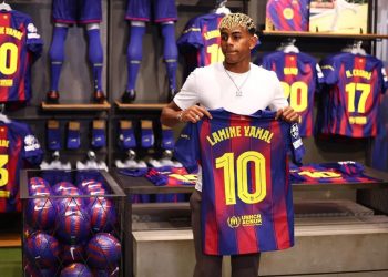 Yamal zbret nga froni dyshen Messi-CR7, vendos rekord në shitjen e fanellave