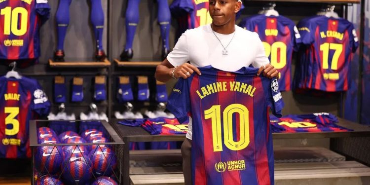 Yamal zbret nga froni dyshen Messi-CR7, vendos rekord në shitjen e fanellave