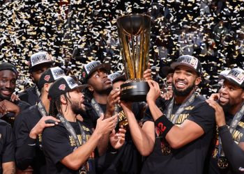 52 vite pritje, New York Knicks fiton NBA Cup, “thyen” San Antonio Spurs në finale (VIDEO)