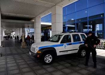 Në kërkim prej 17 vitesh, 48-vjeçari nga Tepelena arrestohet në aeroportin e Athinës