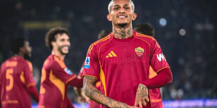 Roma “thyen” Como-n 1-0, por Gasperini “driblon” çështjen titull (VIDEO)