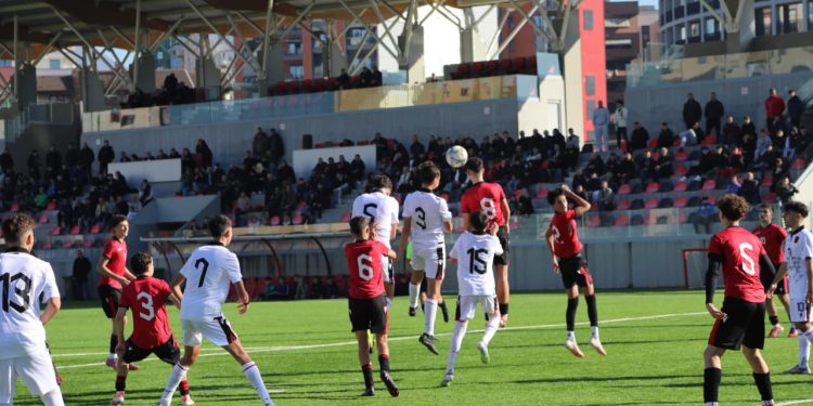 Dita e dytë e seleksionimeve/ Në testim rreth 150 futbollistë të vitlindjes 2009, Osmani: Të kënaqur me prurjet dhe pjesëmarrjen