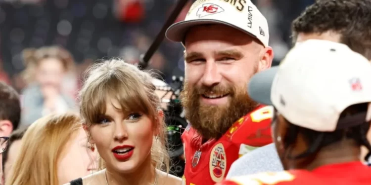 Taylor Swift flet për takimin me Travis Kelce: Ndjeva sikur nuk kishte asnjë person në botë për mua