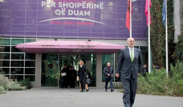 PS drejt krijimit të Komisionit të Etikës, si do të goditen emërimet nepotike dhe klienteliste