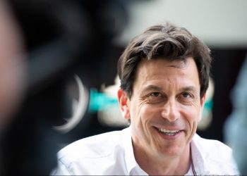 Mercedesi me avantazh, Volf: Janë thashetheme