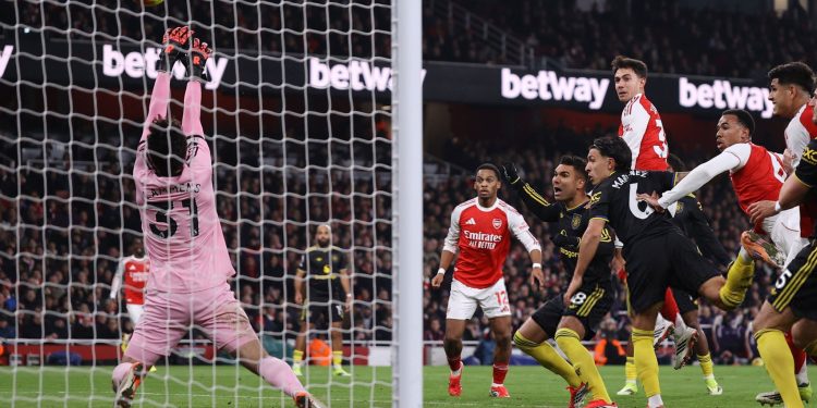 5 gola në supersfidën e Premier League, United feston në Londër