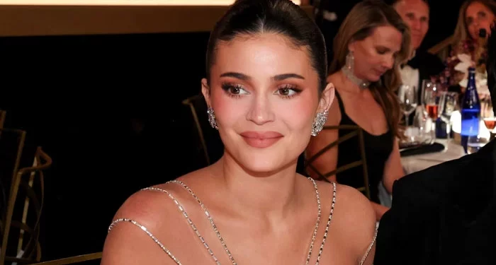 Pse pamja e Kylie Jenner në Golden Globes i ngjall entuziazëm fansave?