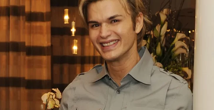 Ndërron jetë në moshën 55-vjeçare stilisti i njohur i flokëve, zbulohet shkaku