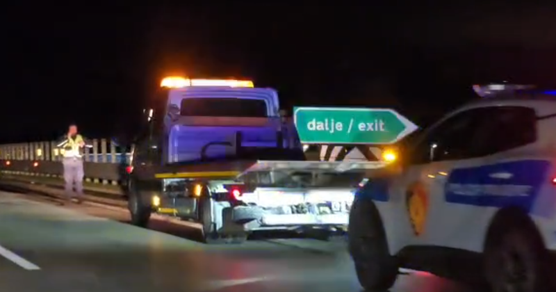 Aksident i rëndë në Novoselë  shoferi humbet kontrollin dhe përplaset me bordurën e rrugës