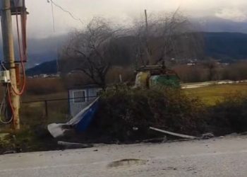 Aksident në autostradën Gjirokastër-Tepelenë