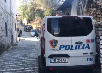 Ngacmoi seksualisht vajzën 12-vjeçare të bashkëjetueses, arrestohet 38-vjeçari në Gjirokastër