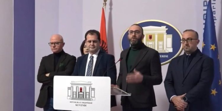 Propozimi për publikim të dosjes “Balluku”, Gaz Bardhi kundër: Nuk do shkelim ligjin për favor të qeverisë