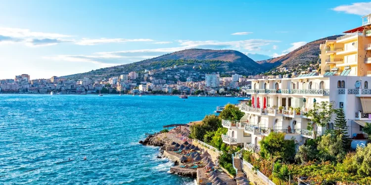 Paradoksi shqiptar/ Çmimet e pronave pritet të shtrenjtohen, edhe pse kërkesat janë në rënie