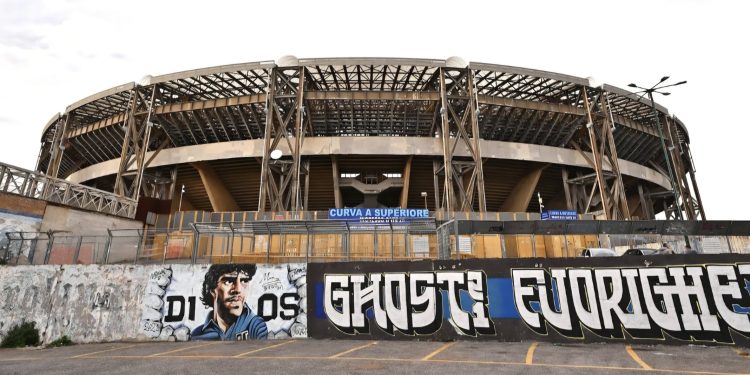 U plagosën në Napoli, dy tifozë të Chelseat përfundojnë në spital