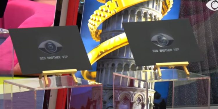 Brikena ‘parashikon’ zarfet e zinj: Njëri për Rogertin, tjetri për Kejsin’