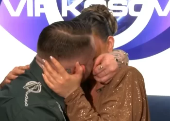 Rikthehet çifti Alba-Limi, shkëmbejnë puthje në dhomën e rrëfimit!