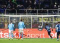Spektakël pa fitues, Inter-Napoli ndajnë pikët, Conte lëshon akuza, Chivu: Do jetë luftë deri në fund për titullin (VIDEO)