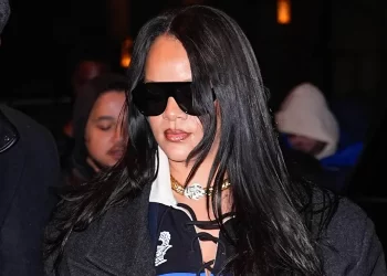 Dera i mbyllet në fytyrë gjatë daljes në Nju Jork, ja reagimi i Rihanna-s