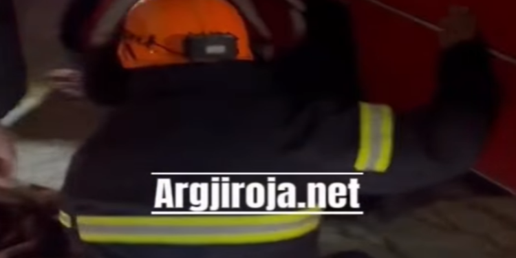 Digjet apartamenti, asfiksohet e moshuara në Gjirokastër (VIDEO)