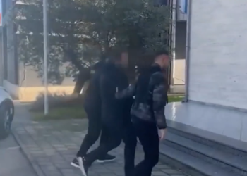 Furnizonte farmacitë me ilaçe të skaduara, arrestohet 42-vjeçari (Emri)