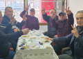 Deputeti i PD shtrohet me raki dhe meze para protestës: Të gjithë në shesh!
