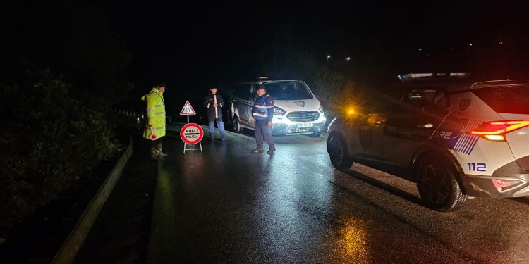 Bllokohet rruga Përmet–Çarçovë