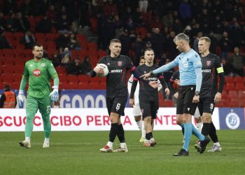 Balaj dhe Kallaku nderojnë Vllzaninë, fitore e madhe ndaj Dinamos