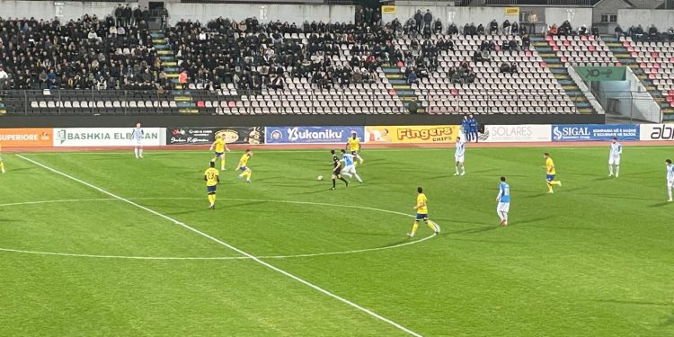 Totoshi pret dhe Ibraimi vulos, dy heronjtë e Elbasanit në Kupë