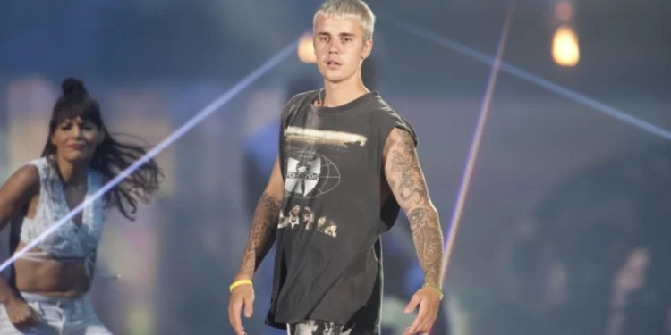 Pas katër vitesh mungesë, Justin Bieber do rikthehet në këtë skenë muzikore