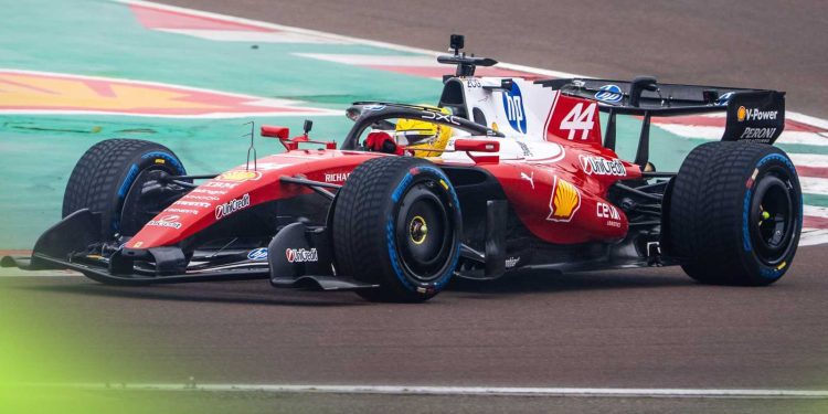 Hamilton i kënaqur me Ferrarin: S’më ndali moti i keq, vazhdoj kështu