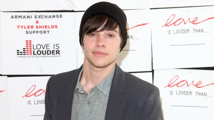 Ish-aktori i “High School Musical” bie në pranga, arrestohet për pornografi me fëmijë