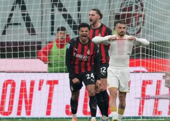 FOTO/ “Dramë” në “San Siro”, Genoa ndal Milan, feston edhe Inter, Allegri: Më vjen keq, nuk ishim të qetë (VIDEO)
