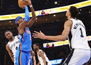 NBA/ Oklahoma mund Spurs, kampionët triumfojnë në duelin e më të mirëve në Perëndim