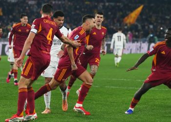 Roma frenon Milan, “arratiset” Inter, Allegri: Pikë e rëndësishme (VIDEO)