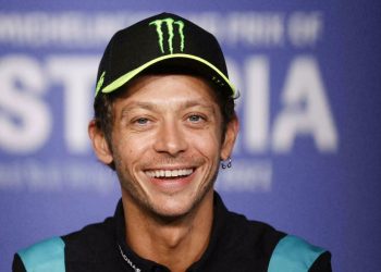 “I rruajti lekët”, Valentino Rosi çon në gjykatë të dashurën e babait