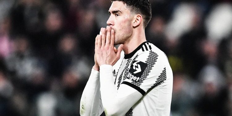 Vlahovic “djeg” etapat, gati për sfidën me Inter, Juve bllokon merkaton