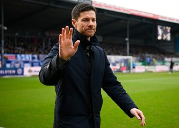 U largua nga Madridi, por Alonso mbetet në “modë”, e synojnë ekipe “big”