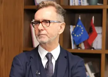 Ambasadori i BE: Sulmet e politikanëve ndaj SPAK nuk duhet të vazhdojnë