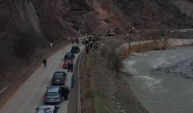 Bllokimi i rrugëve, tregtia 1.2 miliardë euro sipas produkteve me Greqinë dhe Maqedoninë e Veriut