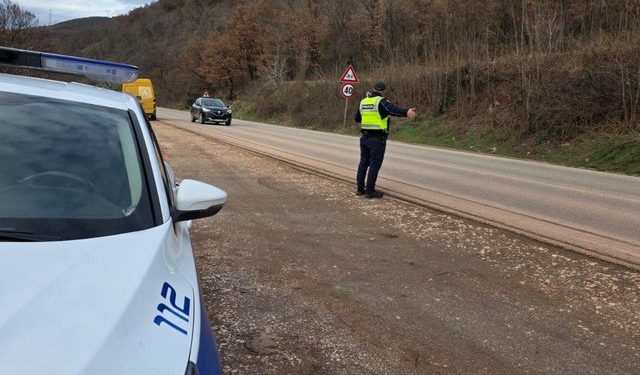 Shembjet në rrugë, bllokohet për tre netë aksi Librazhd–Korçë