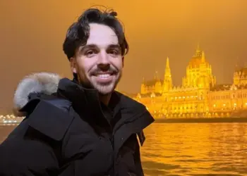 E rëndë në Angli/ Ky është shqiptari i vrarë me thikë. Autorët e dyshuar, dy vajza dhe një djalë 28 vjeç