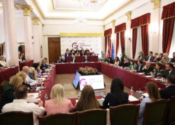 Para nisjes për Bruksel, Rama mbledh Grupin Parlamentar të PS