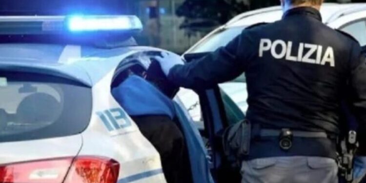 Ktheu shtëpinë në bazë droge, arrestohet shqiptari në Itali