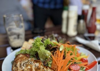 Gjumë i parehatshëm? Këto ushqime mund të ndihmojnë trupin tuaj të çlodhet