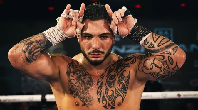 Kampioni italian i boksit për herë të parë në Tiranë, Diego Lenzi: Dua t’i tregoj shqiptarëve kush jam!