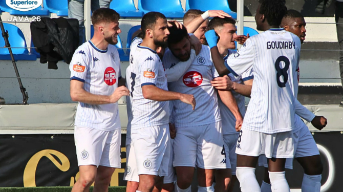 Dinamo triumfon ndaj Vorës, 3 pikë të arta