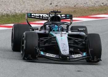 FORMULA 1/ FIA trondit Mercedesin, ndërhyn për të frenuar avantazhin e motorit